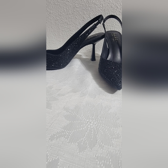 Elegant Black Women's Slingback Heels - Picture 7 of 10